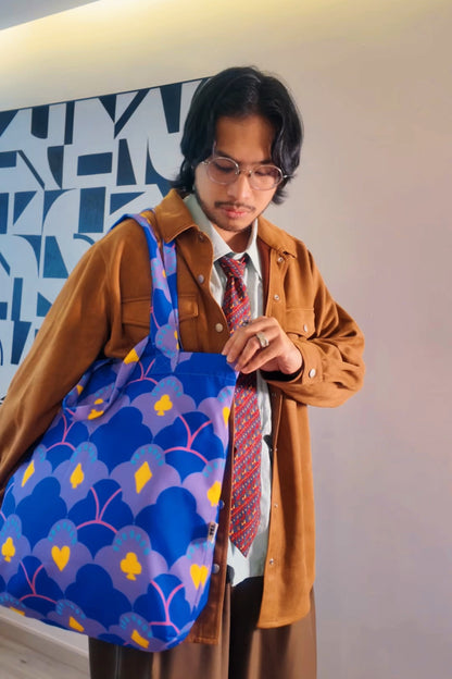 Wonderland Canvas Tote Bag - Mad Hatter